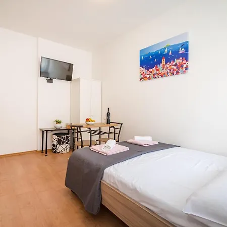 And Apartment *